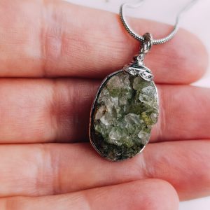 KLY-008 Epidotlu Kuvars Doğal Taş Kolye