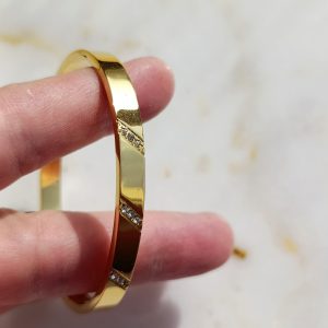 ÇLK-GOLD-106 Verev Taş Sıralı Gold Çelik Kelepçe